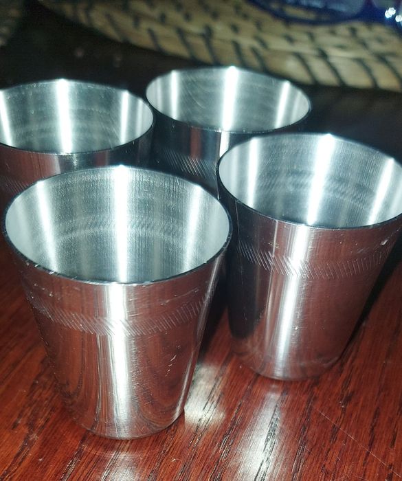 Piersiówki ze stali nierdzewnej