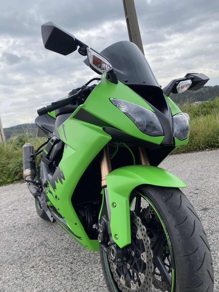 IMPECÁVEL! Kawasaki Ninja ZX-10R 2010!