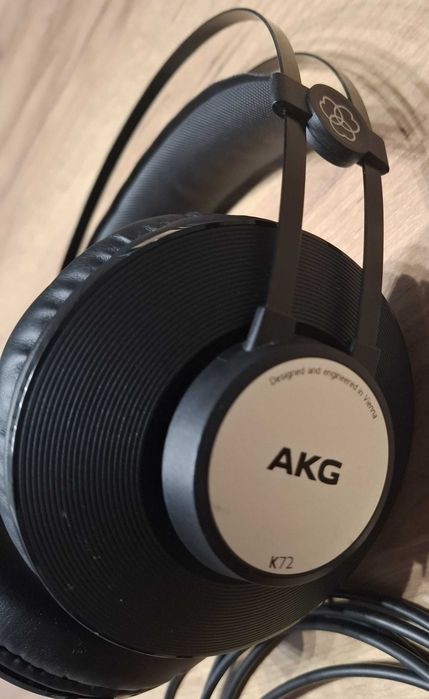Słuchawki profesjonalne, nauszne AKG K72
