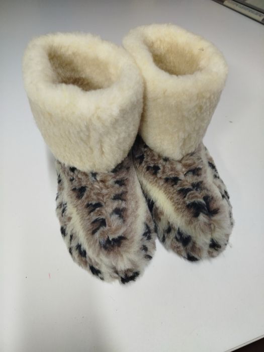 Теплі чуні з овечої шерсті | Домашні бурки / шерстяні тапки