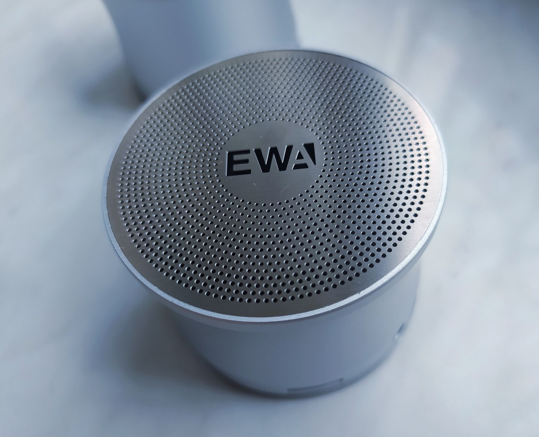 Bluetooth (блютуз) колонка Ewa