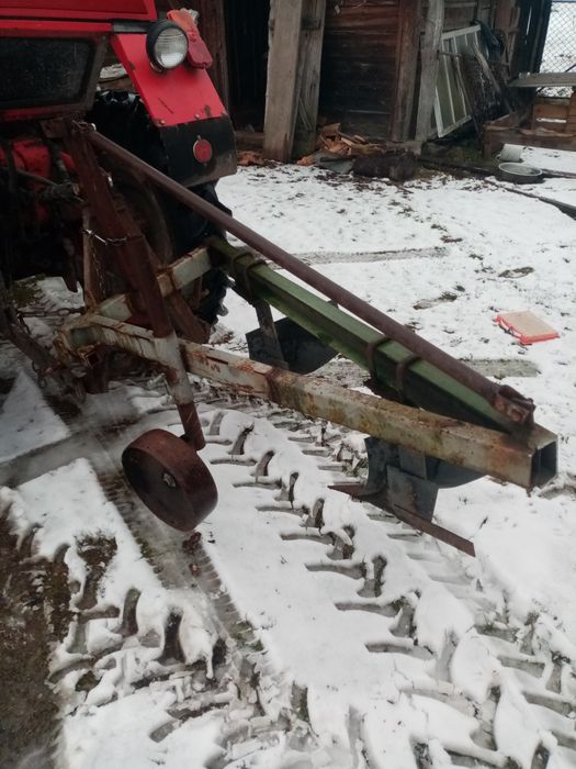 Продам плуг 2 20