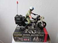 Highway patrol motorcycle 3 siren sound
