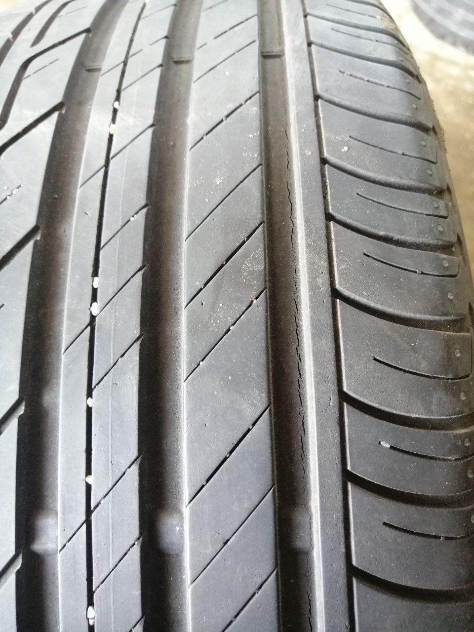 225/40R18 92Y Bridgestone Turanza T001