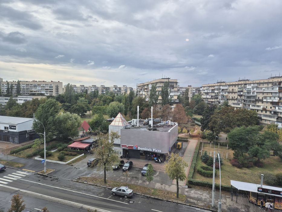 Продаж 2к квартира 53квм Мілютенка 10/1 метро Чернігівська