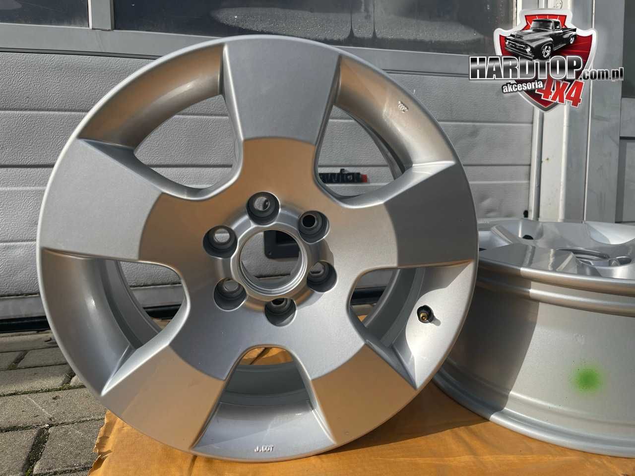 Felgi Komplet Nissan Navara 16 cali 6x114x66