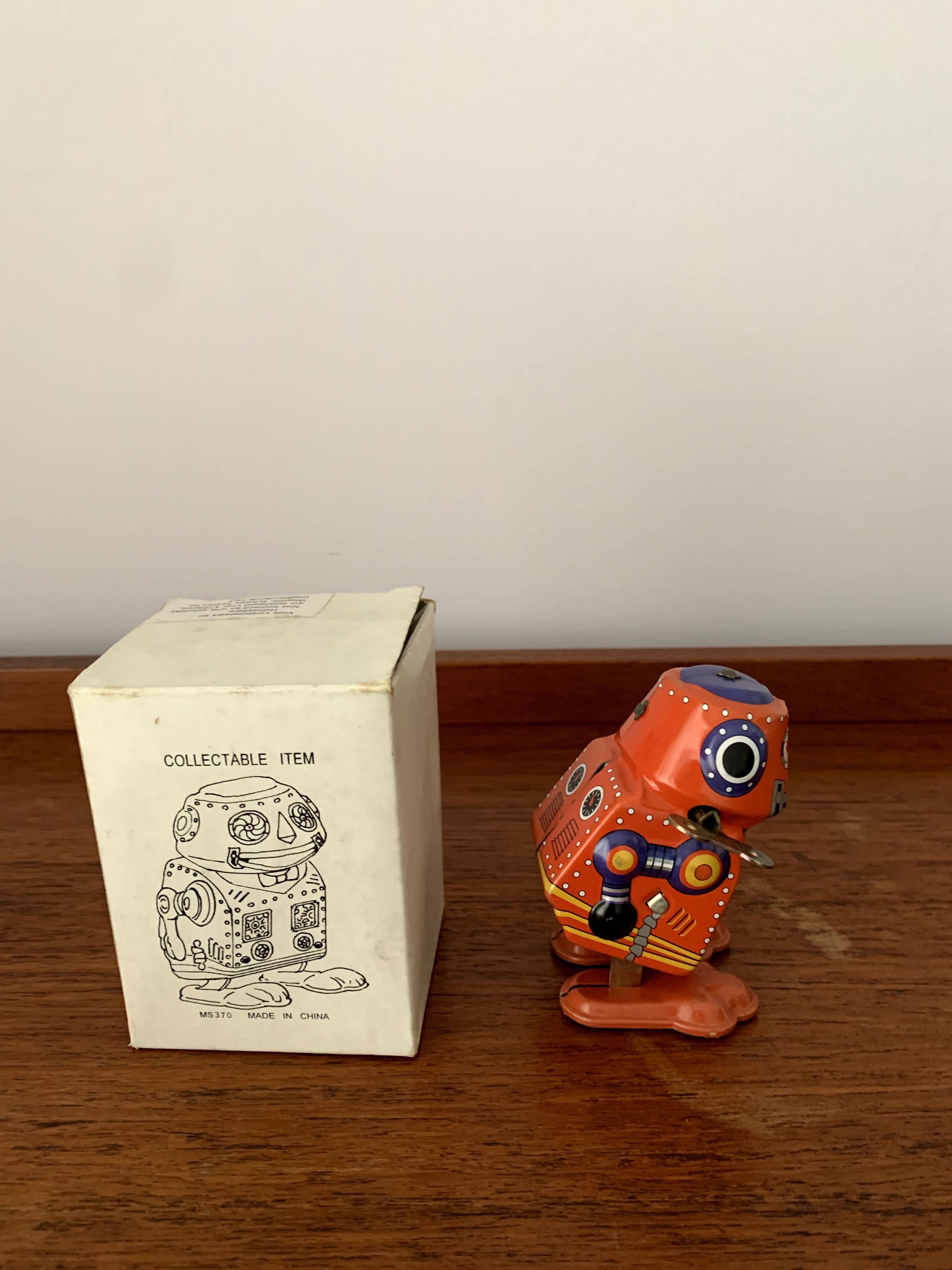 Conjunto de brinquedos vintage em latão