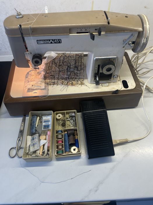 Maszyna do szycia PREDOM ŁUCZNIK 451