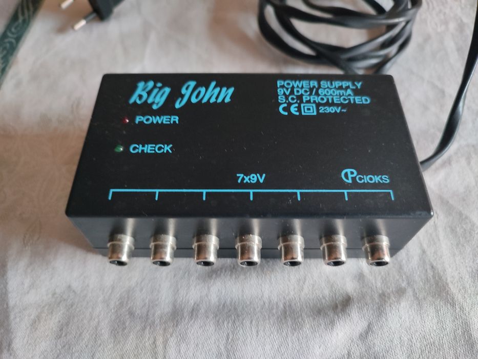 Power Suply para pedais Carl Martin