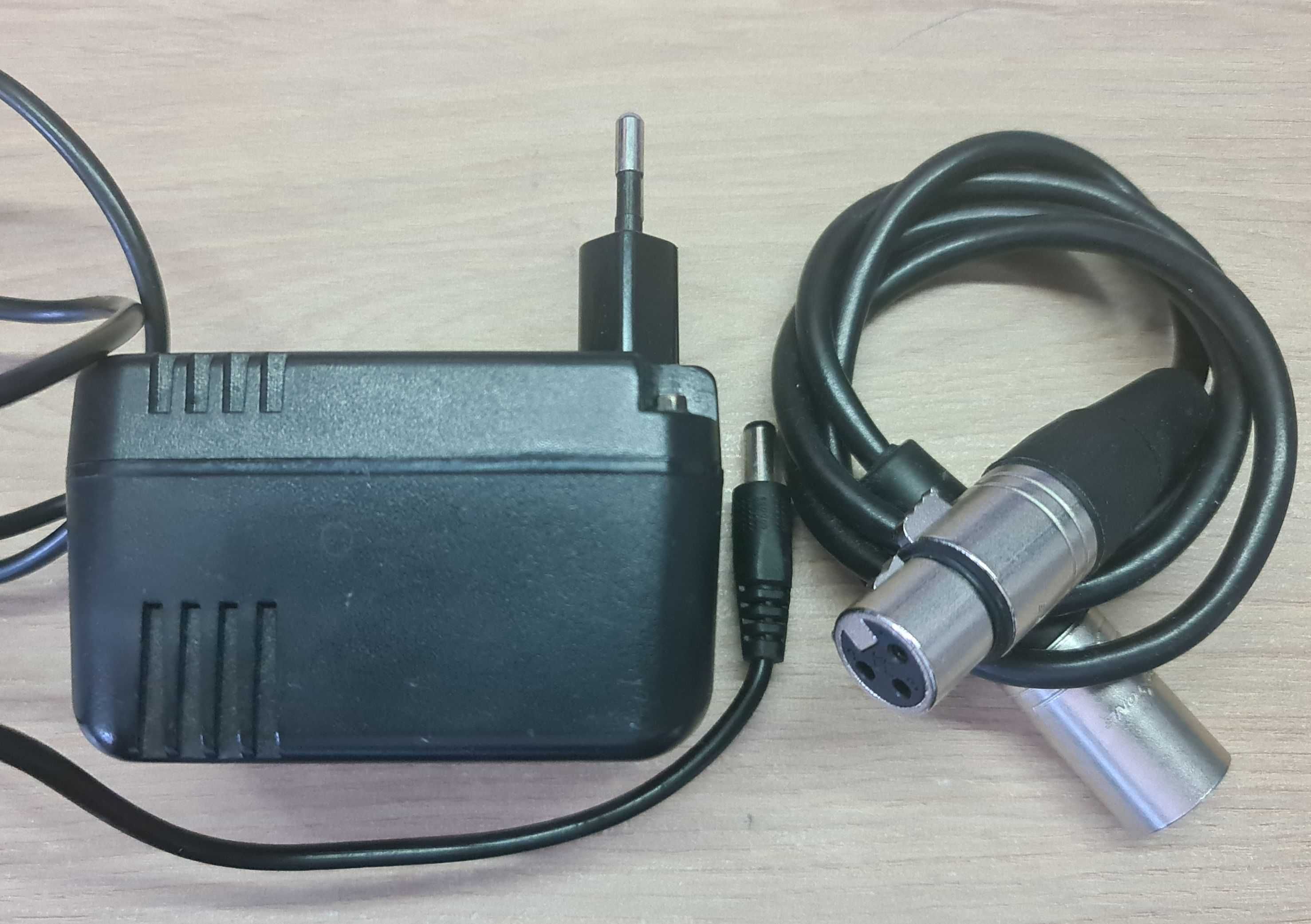 Zasilacz Phantom 48V do mikrofonów z zasialaczem i kartą USB