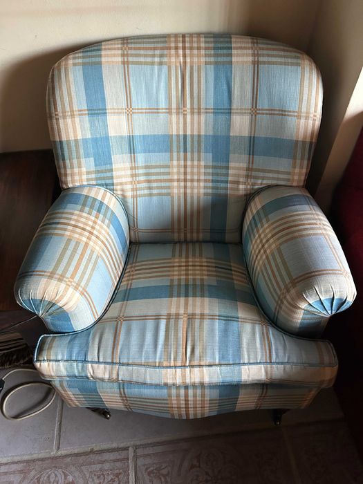 Sofá Individual de pequenas dimensões