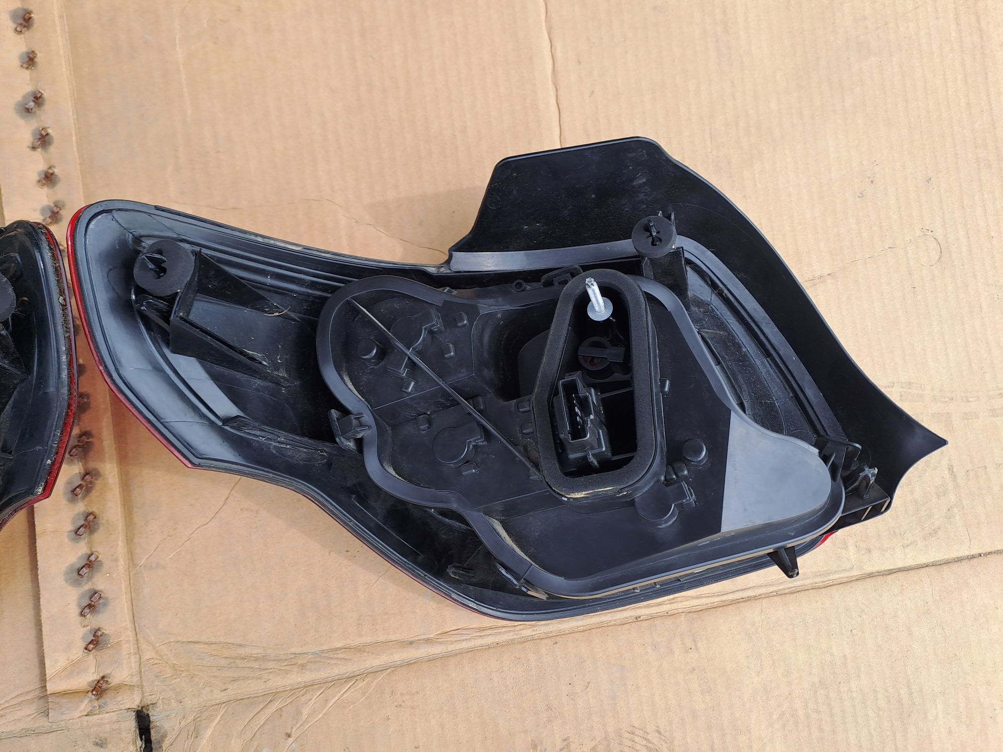 Lampy tył tylne Citroen DS3 Lift Prawa Lewa Europa komplet ładne