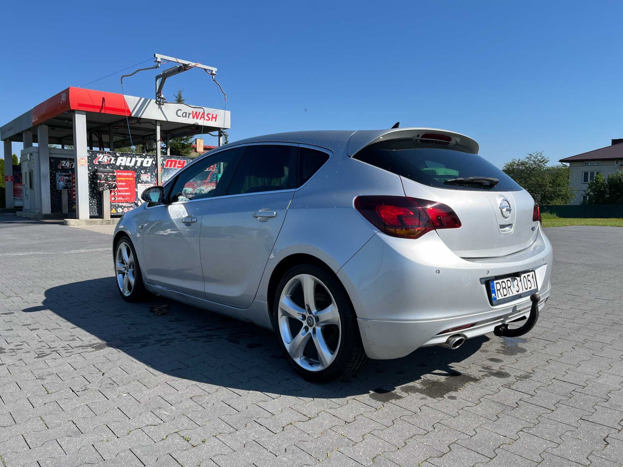 Opel Astra J 2010