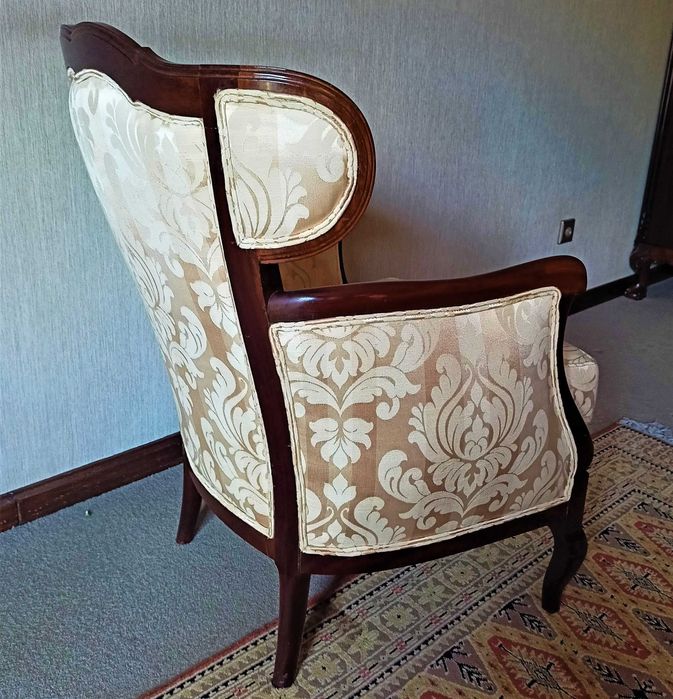 Cadeirão Madeira Tecido