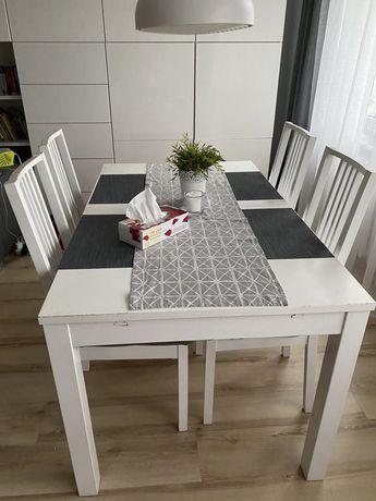 Stół rozkładany i 4 krzesła białe drewniane - 140/180/220x84 cm