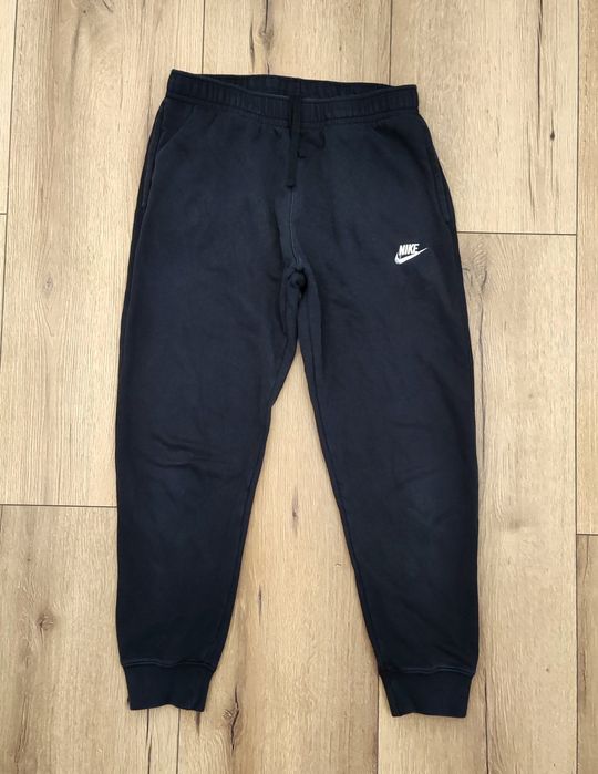 Nike czarne męskie spodnie dresowe sportowe w rozmiarze M