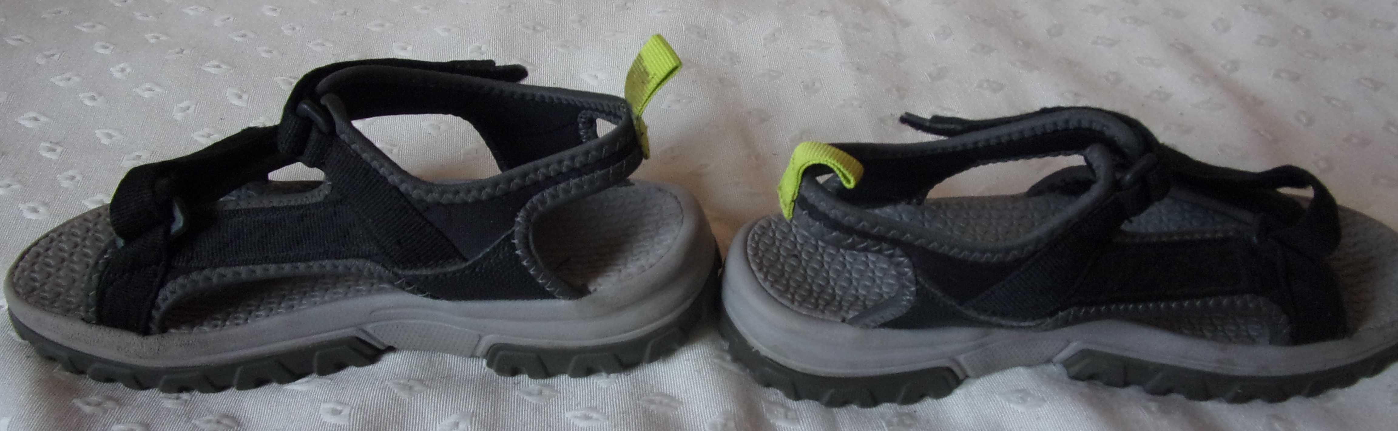 Lekkie, czarne, turystyczne sandały Quechua 33/34 MH120 TW