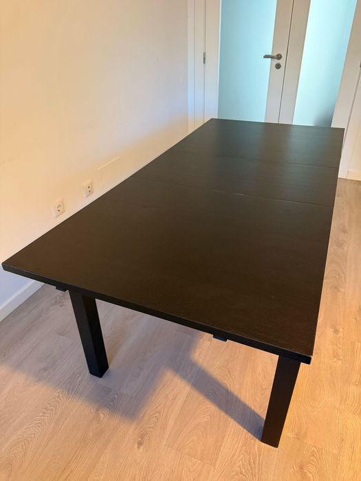 Mesa de jantar IKEA (140-220cm)