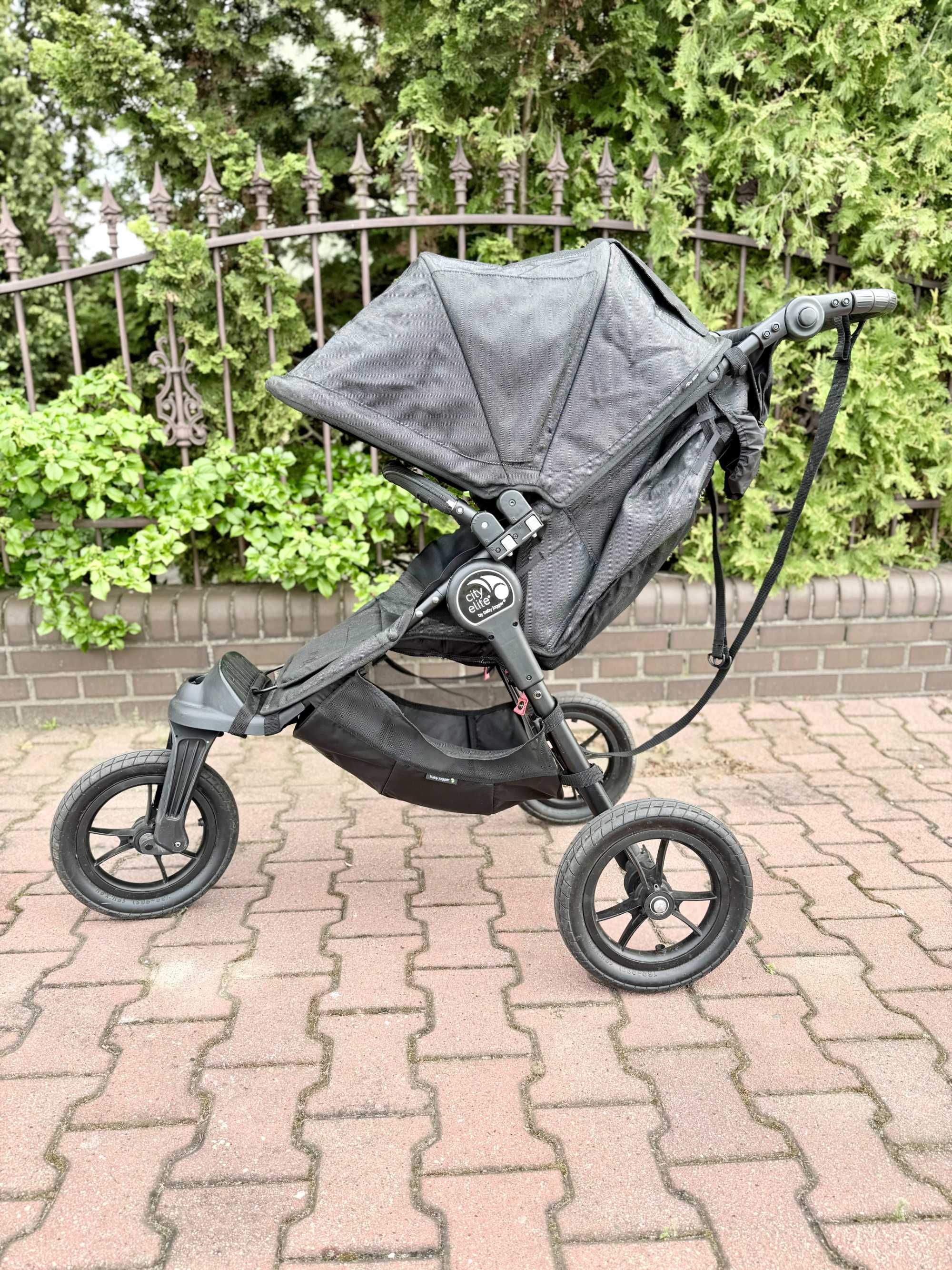 Wózek spacerowy Baby Jogger City Elite w bardzo dobrym stanie.