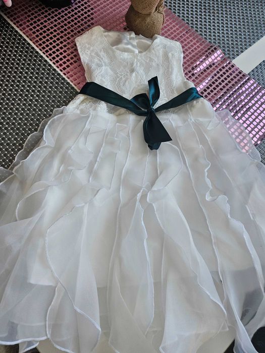 Piękna wizytowa sukienka dla dziewczynki rozm.98