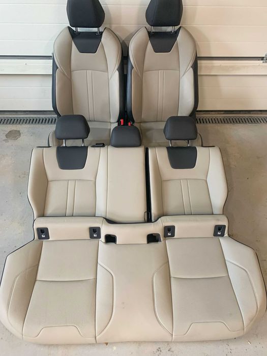 Komplet foteli do TOYOTA CHR