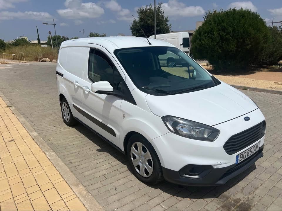 Ford transit courier