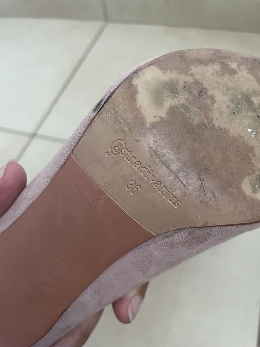 Stradivarius 36 czółenka zamszowe na obcasie pudrowy róż