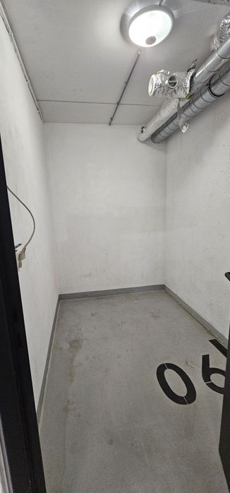 Do wynajęcia duża komórka w garażu podziemnym