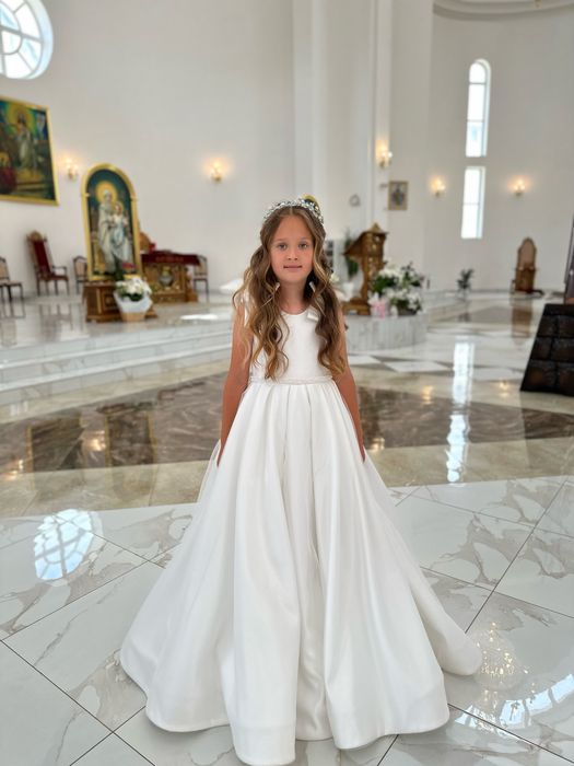 Плаття нарядне пишне