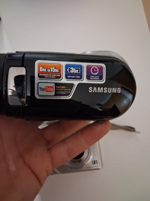 Máquina de filmar  e de fotografar