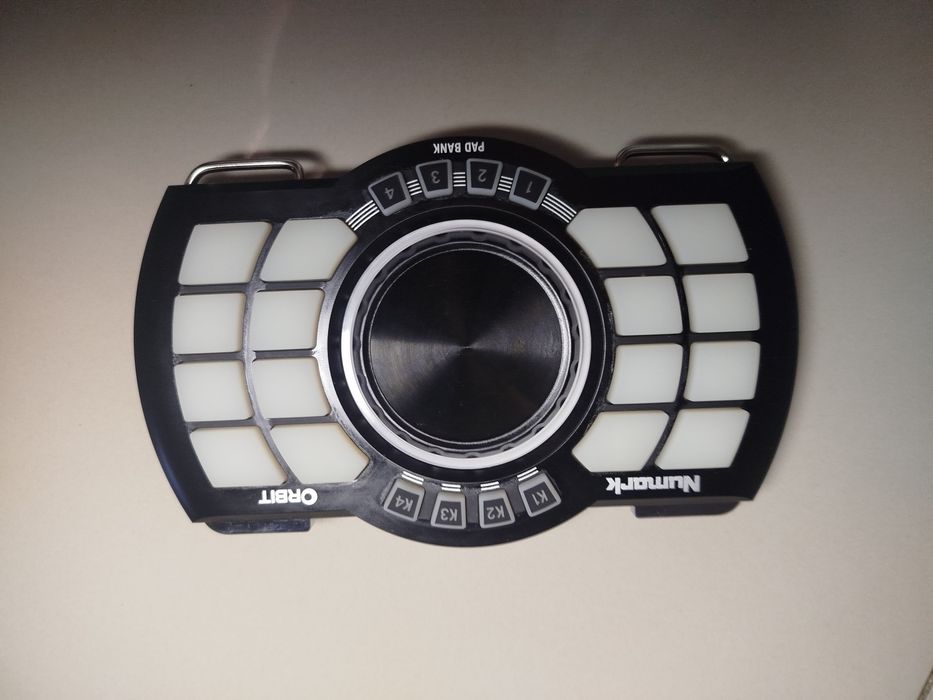 Numark ORBIT

K1

K2

K3

K4

ORBIT

0-200-