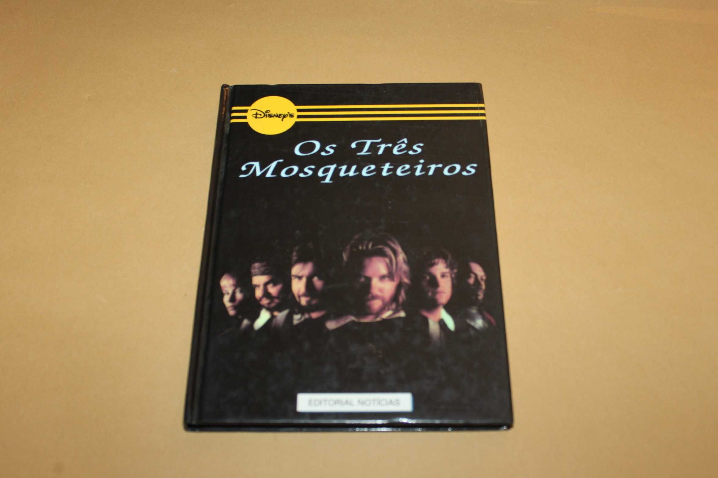 Os Três Mosqueteiros Adaptado do filme por Todd Strasser