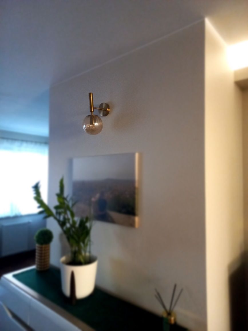 Lampy wiszące wraz z kinkietem
