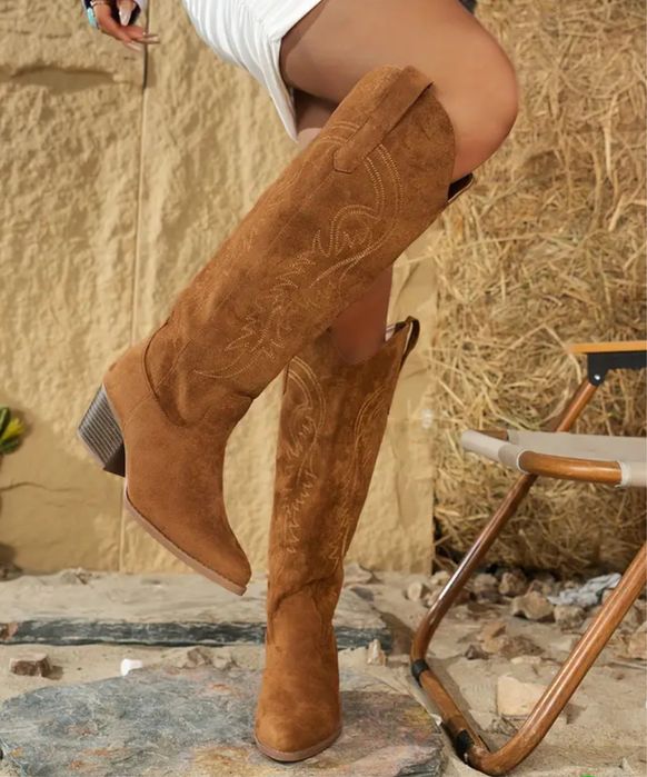 Високі ковбойські чоботи (високі жіночі козаки)