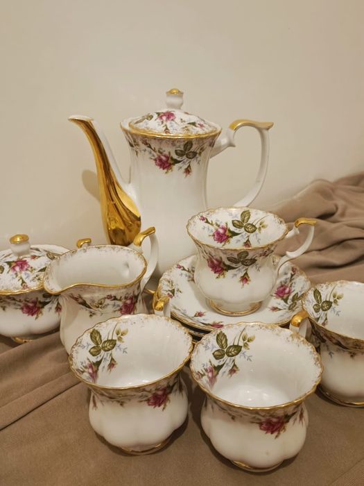 Zestaw Iwona Chodzież, 60 elementów, mlecznik, zestaw kawowy, waza