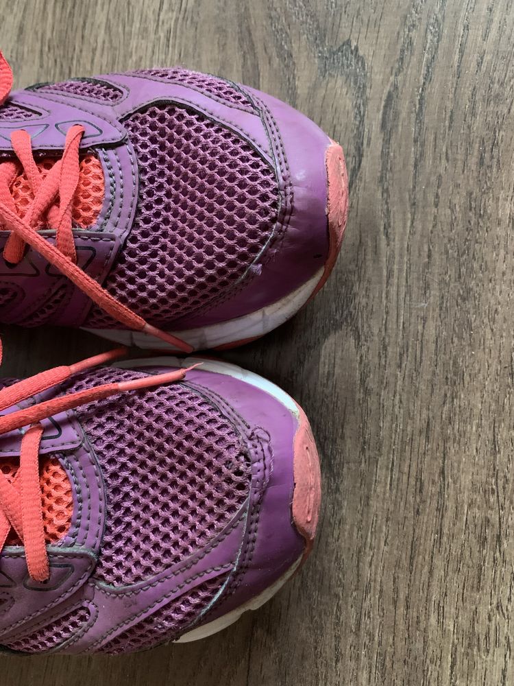 Жіночі кросівки Asics 38 розмір, 24 см