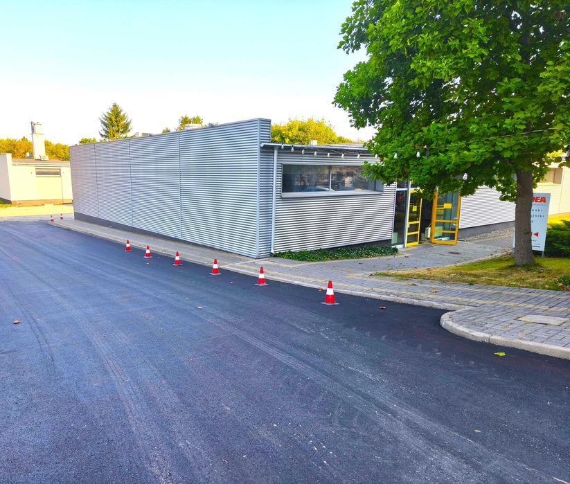 Lokal wyremontowany z dużym parkingiem- Nałęczowska 33