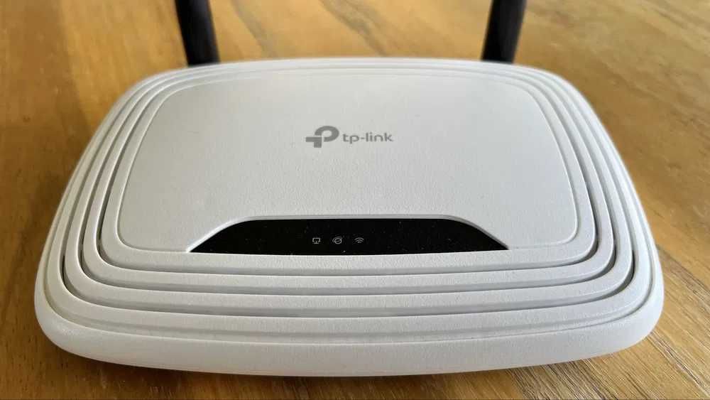 TP-Link wireless router 300Mbps