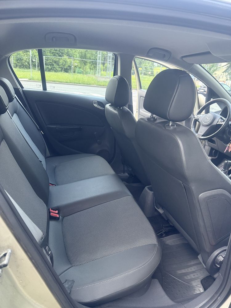 Opel Corsa D 2008