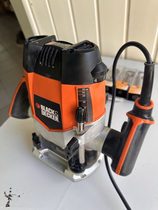 Фрезер Black & Decker KW900E 1200Вт