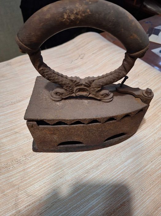 Утюг антикварный