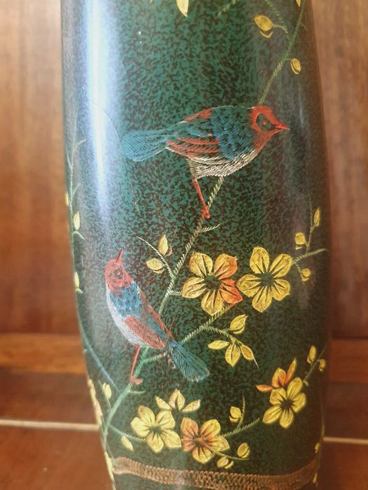 Ваза дерев'яна китвйська