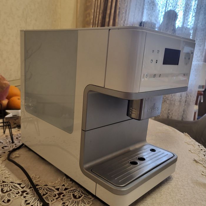 Кавоварка  Кофемашина  MIELE