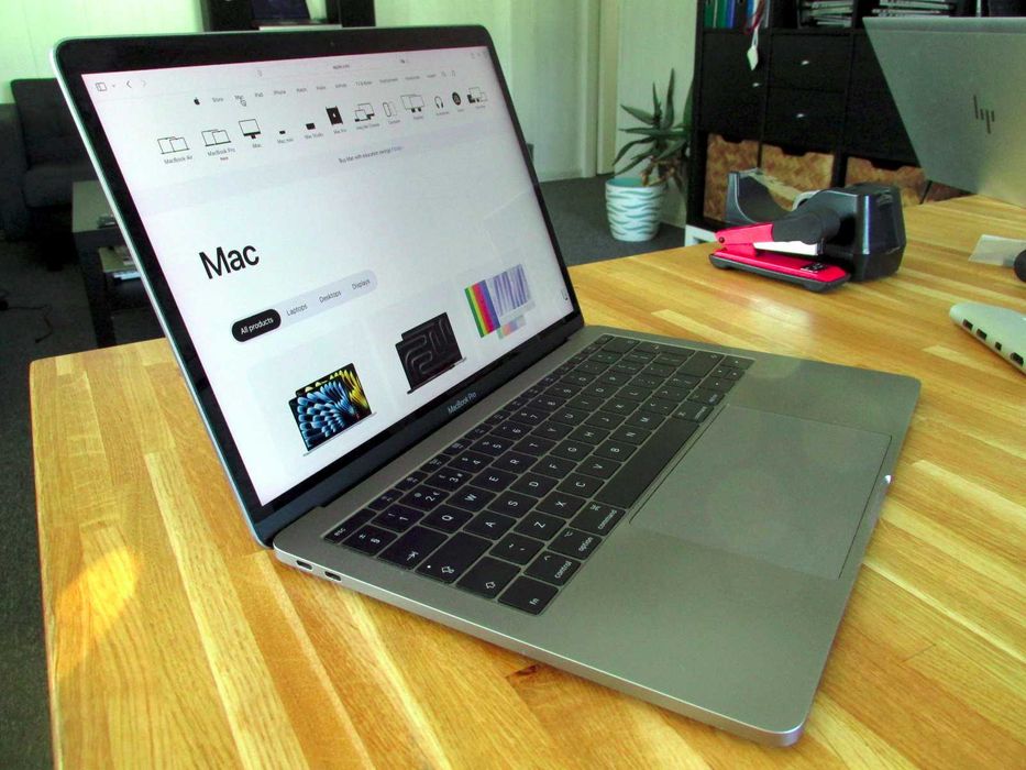 MacBook Pro 13" i5 16GB 250GB SSD laptop notebook apple (09)