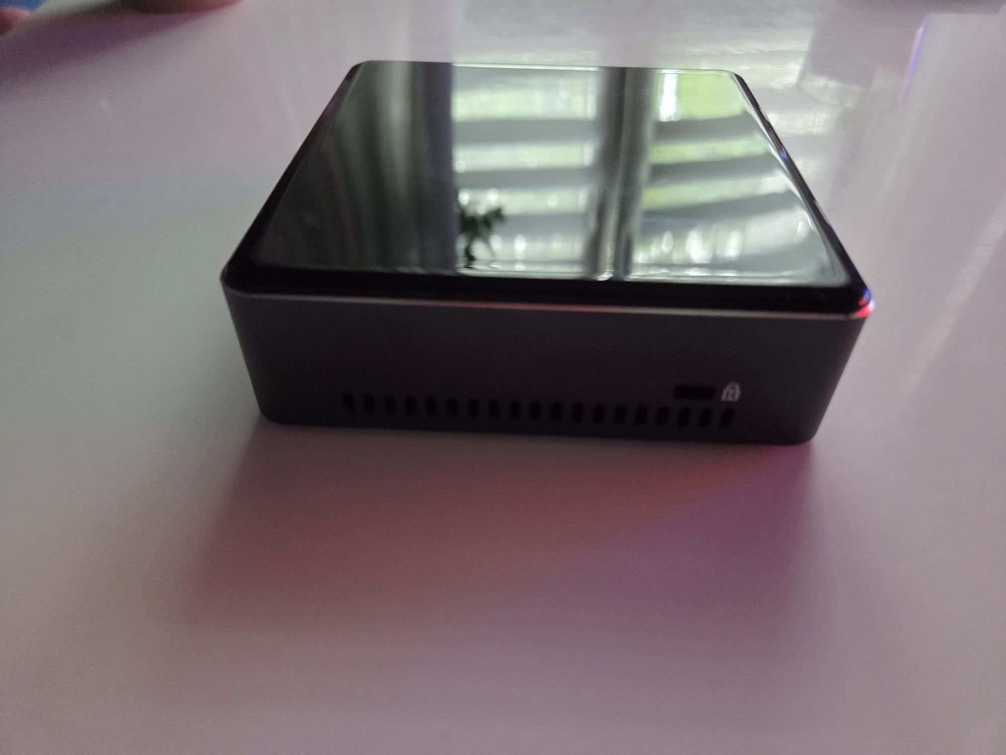 Intel NUC NUC7i3BNK mini PC ASUS Windows 10 Pro