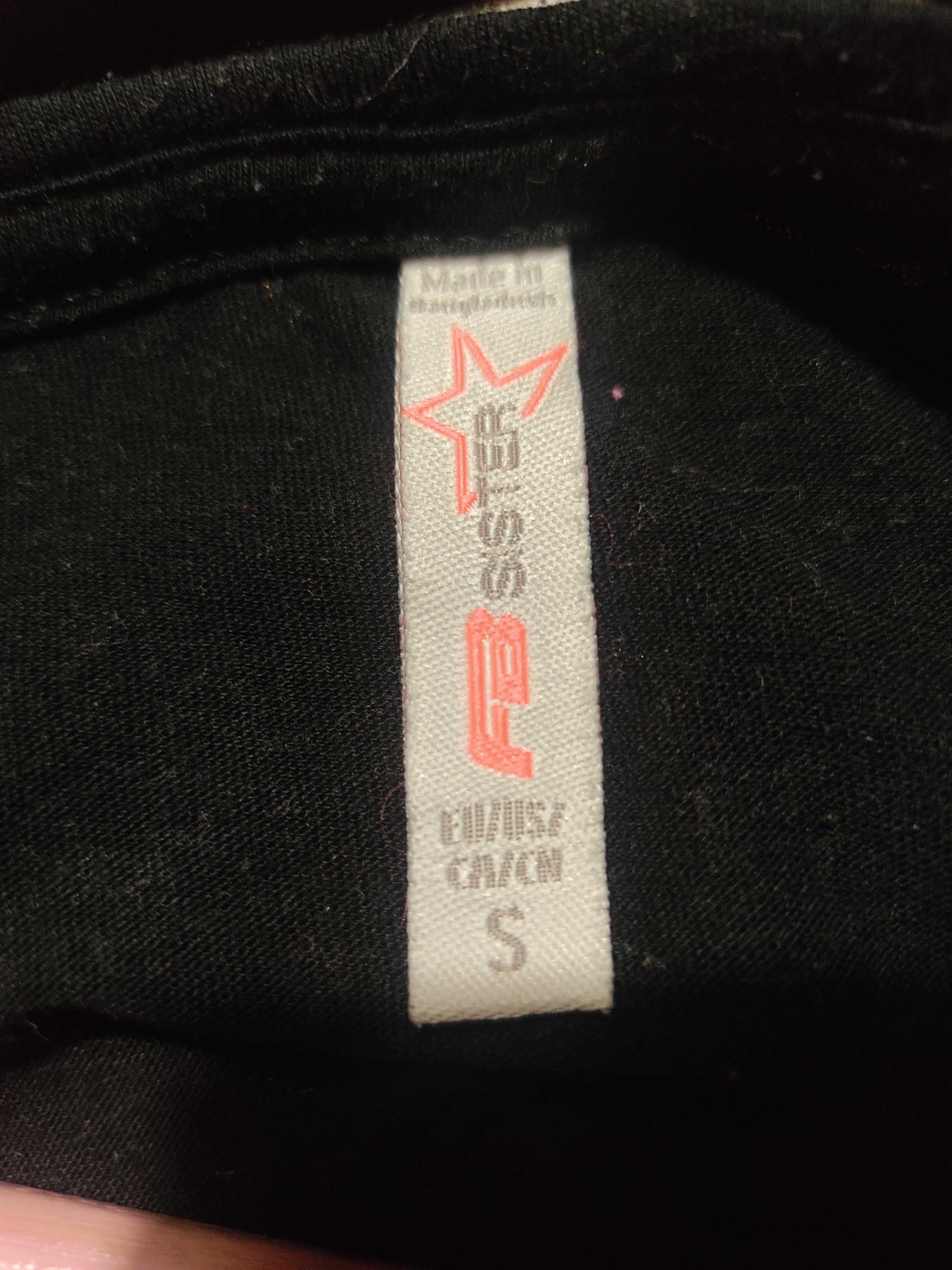 Czarny t-shirt News Yorker