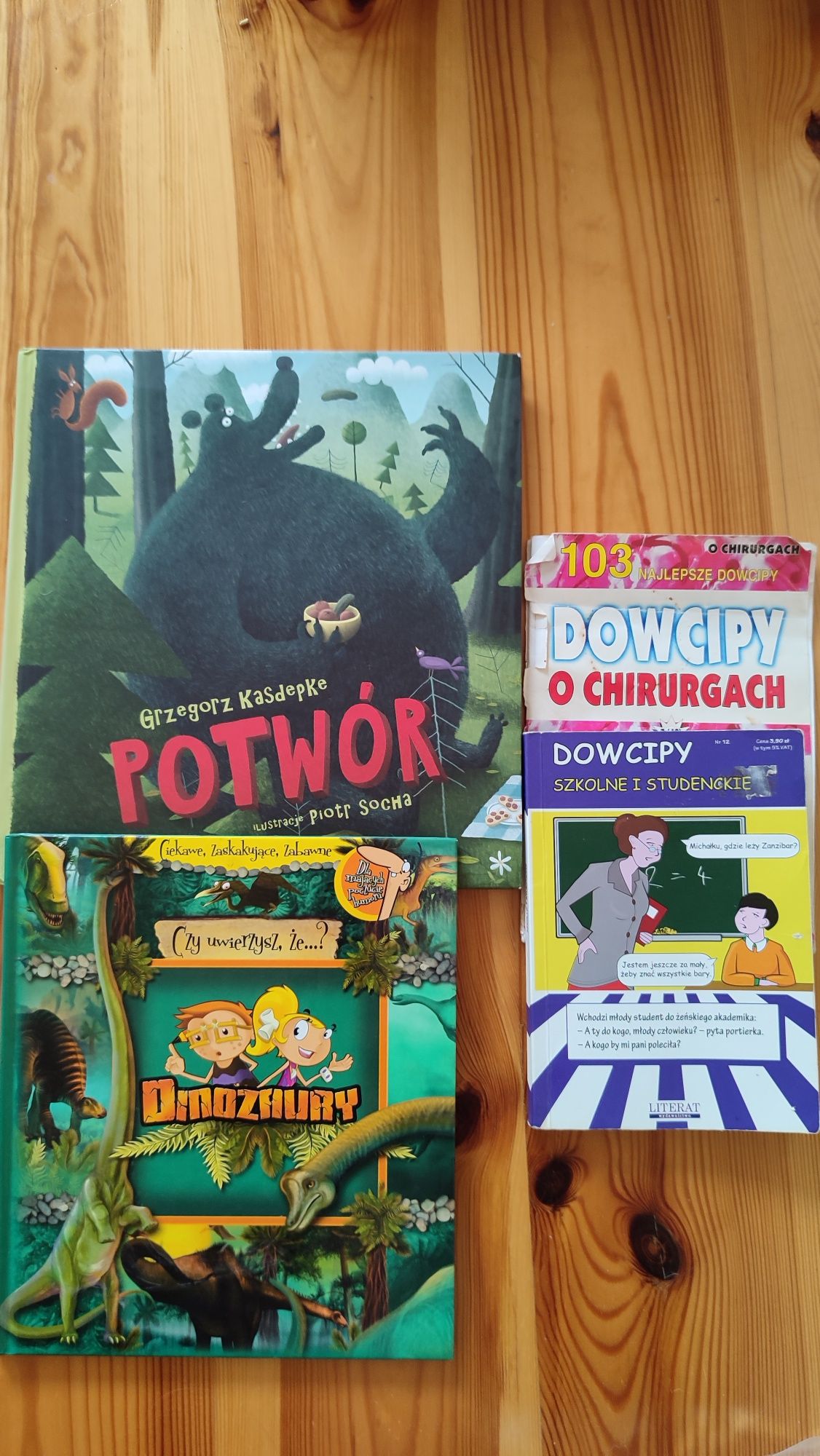 2 książki dla dzieci Potwór Kasdepke i Dinozaury + gratis  dowcipy