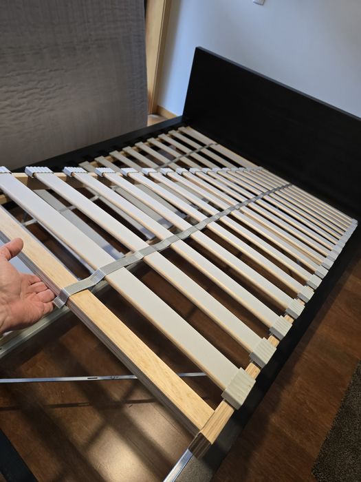 Cama Ikea Malm com colchão