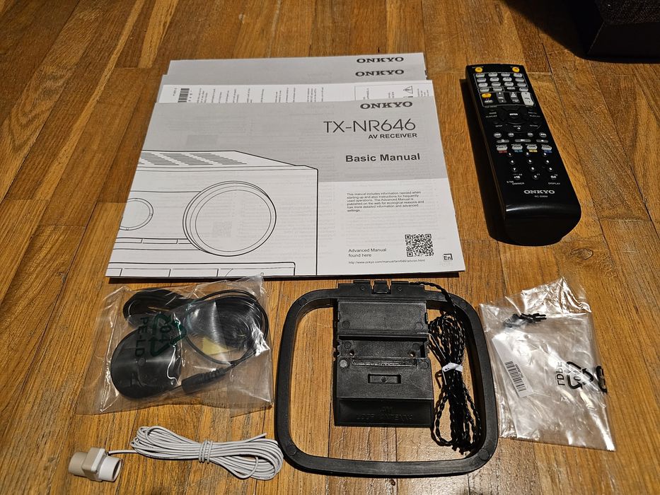 Onkyo TX-NR646 Amplituner 4K Atmos