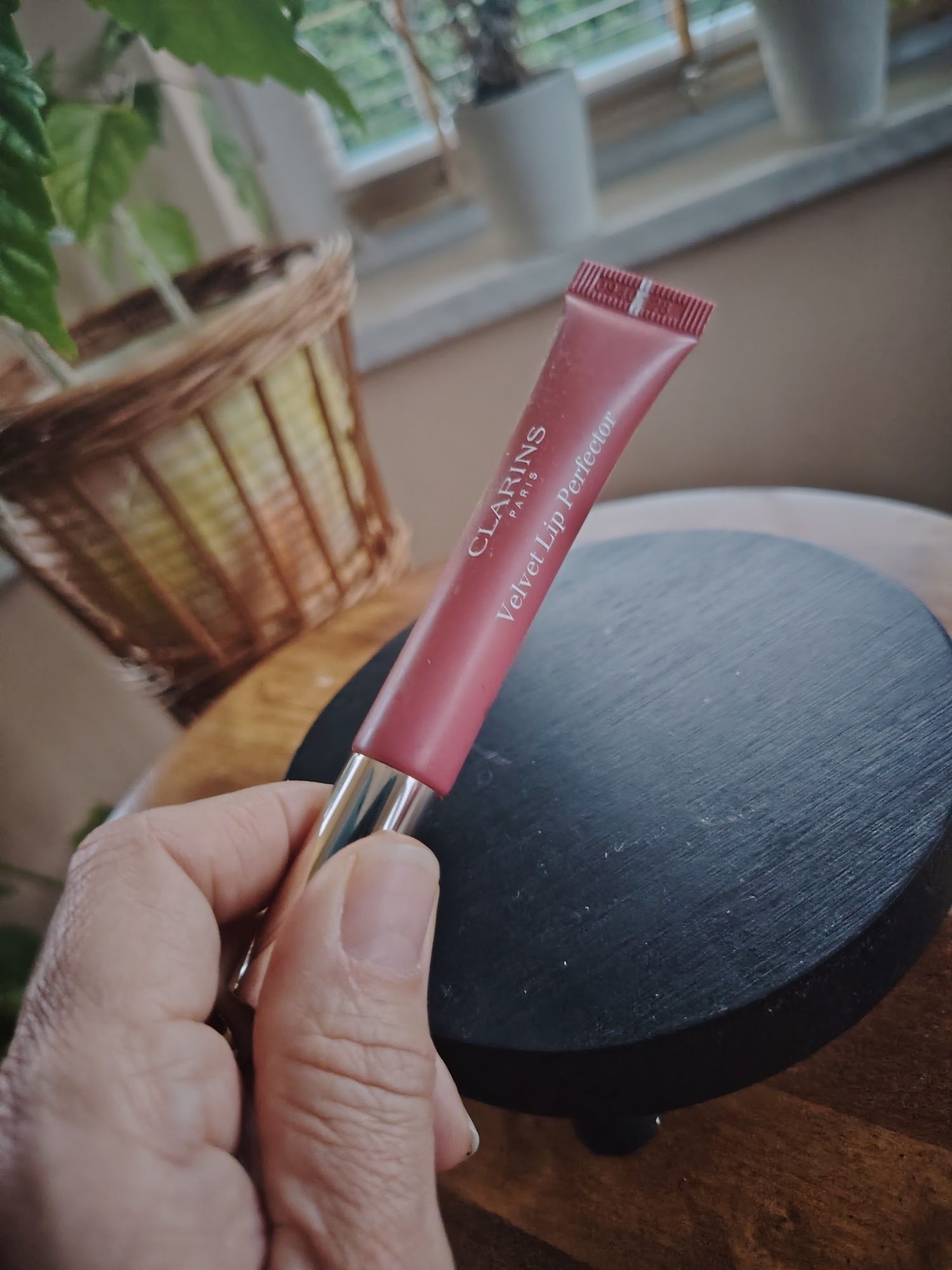 Pomadka Clarins Velvet Lip Perfector mat kolor 02